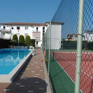 https://katy-apartment.hotelinveneto.com